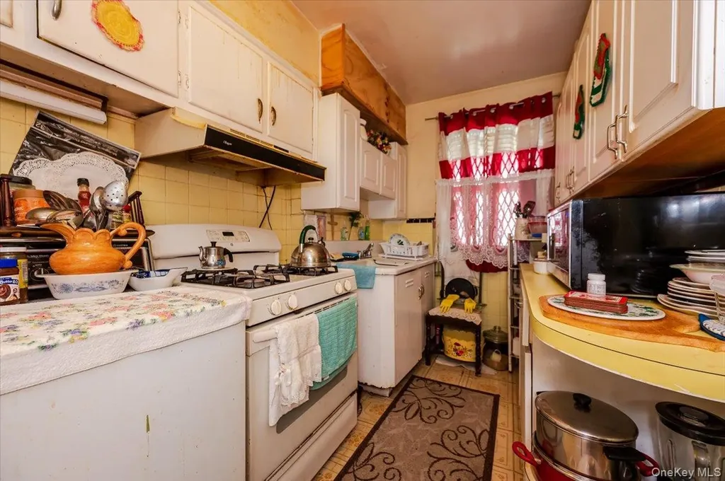 1181 Grenada Place Bronx NY 10466