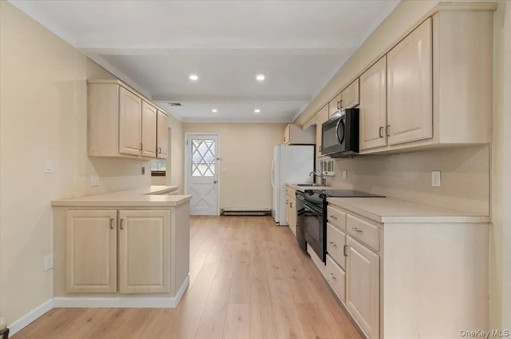 38 Barclay Road Mastic Beach NY 11951
