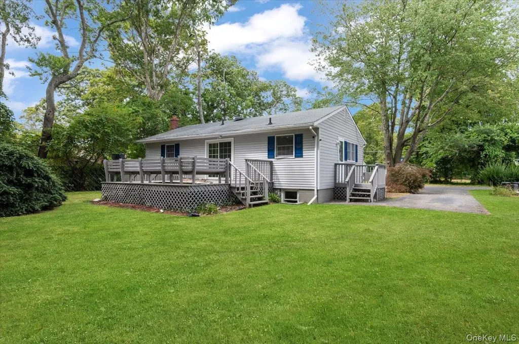 38 Barclay Road Mastic Beach NY 11951