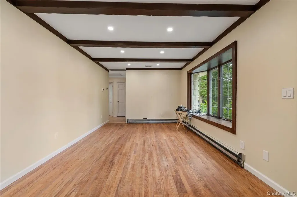 38 Barclay Road Mastic Beach NY 11951