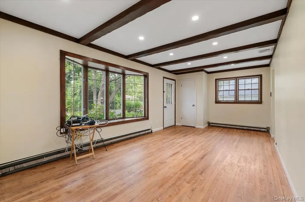 38 Barclay Road Mastic Beach NY 11951