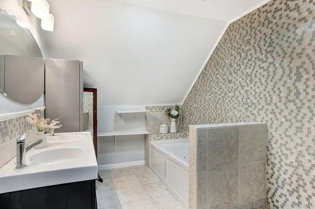 122 Hoffman Street Valley Stream NY 11580