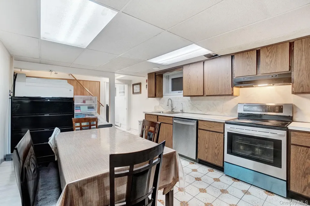 122 Hoffman Street Valley Stream NY 11580