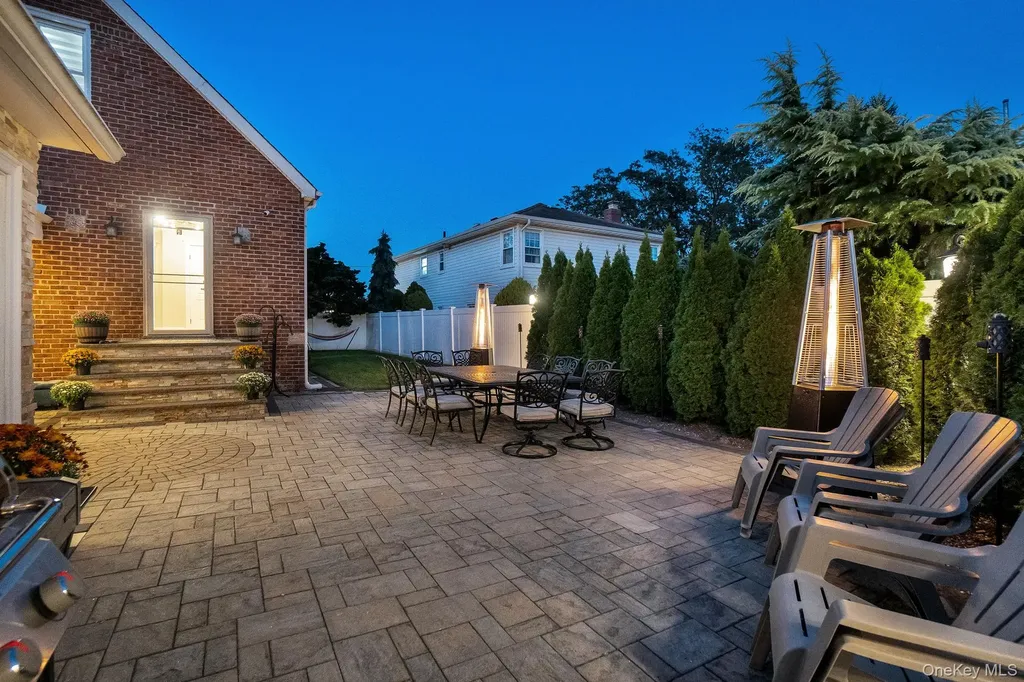 122 Hoffman Street Valley Stream NY 11580