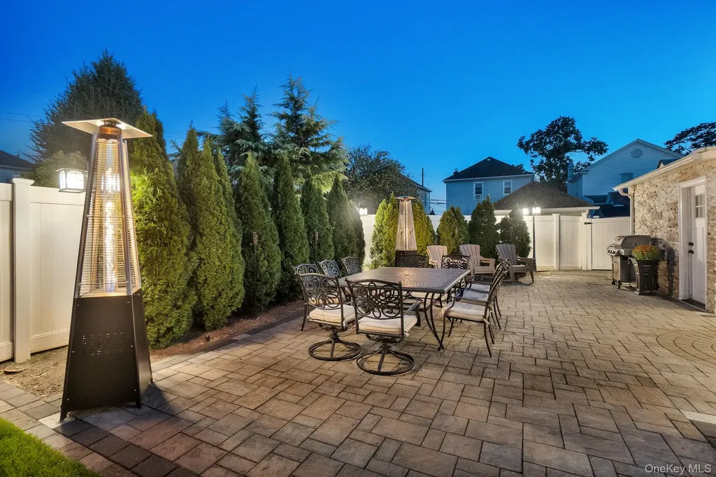 122 Hoffman Street Valley Stream NY 11580