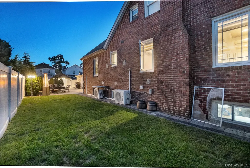122 Hoffman Street Valley Stream NY 11580