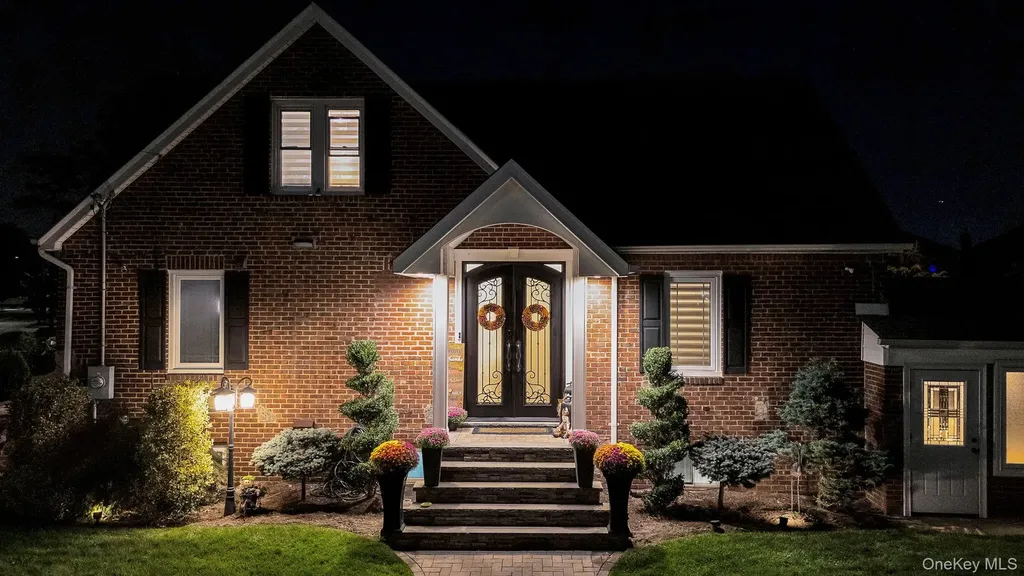 122 Hoffman Street Valley Stream NY 11580