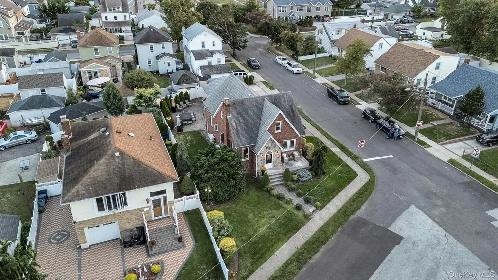 122 Hoffman Street Valley Stream NY 11580