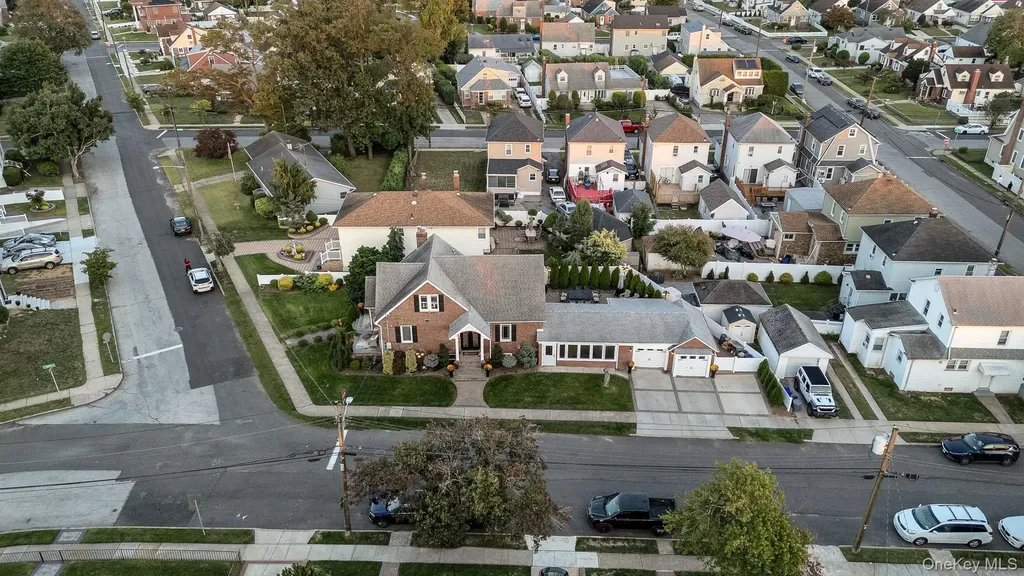 122 Hoffman Street Valley Stream NY 11580