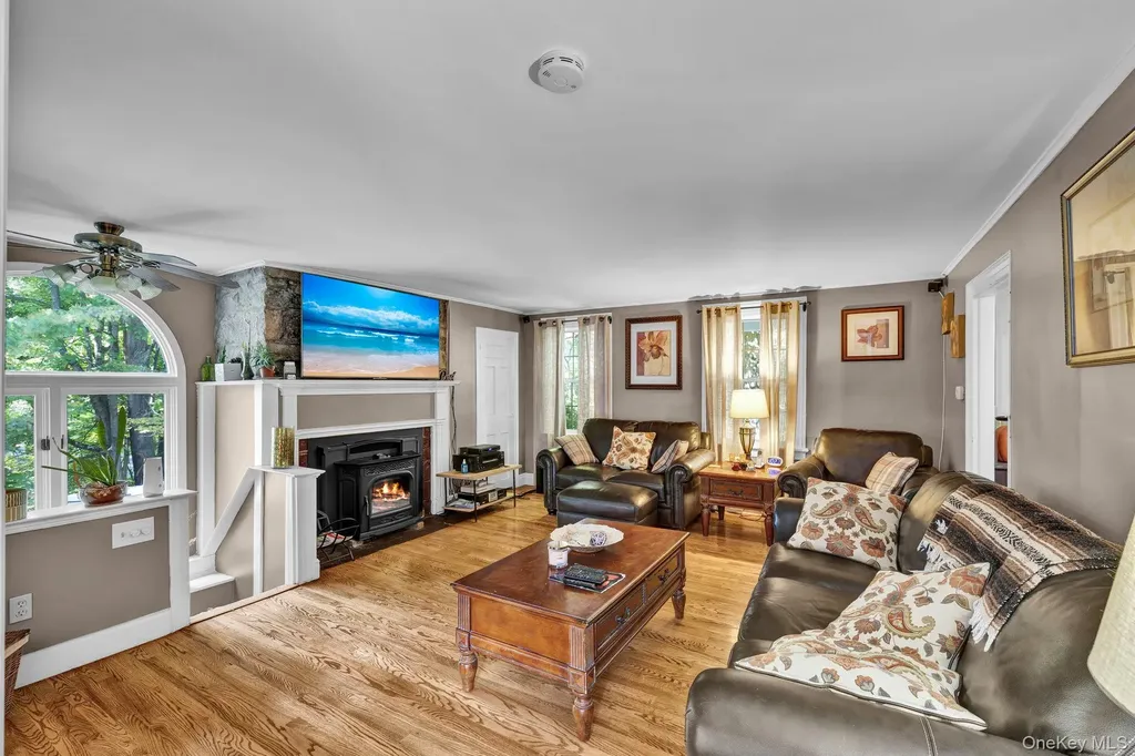 166 Brown Road Middletown NY 10941