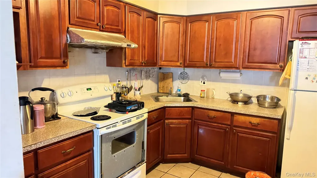 9461 43rd Avenue Elmhurst NY 11373