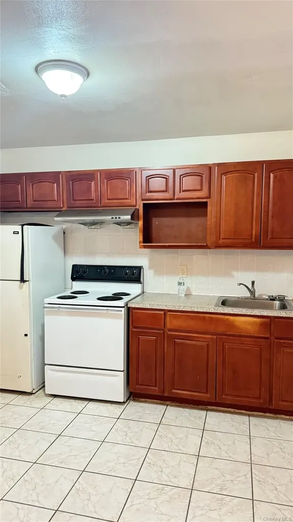 9461 43rd Avenue Elmhurst NY 11373