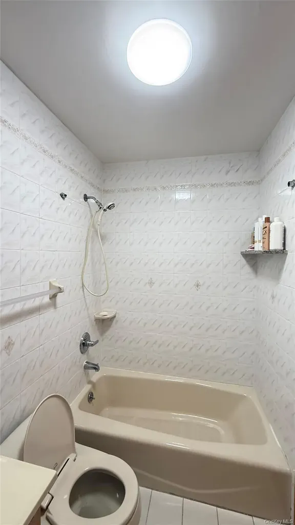 9461 43rd Avenue Elmhurst NY 11373