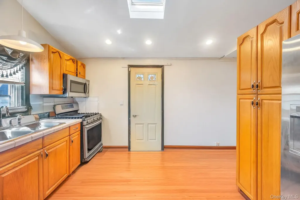 11984 178th Place Jamaica NY 11434