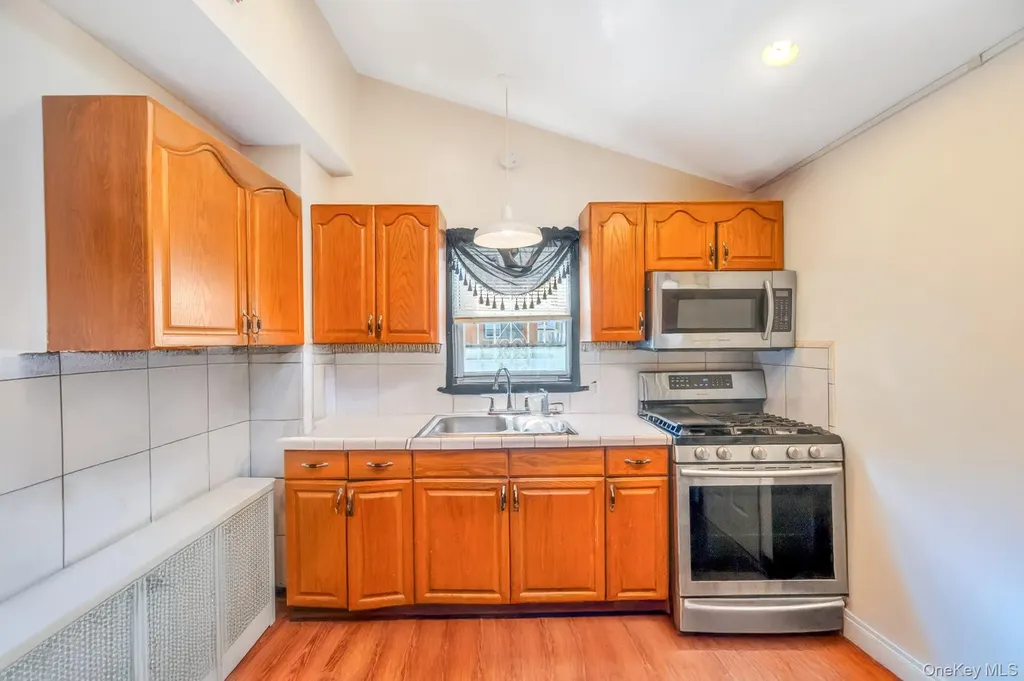 11984 178th Place Jamaica NY 11434