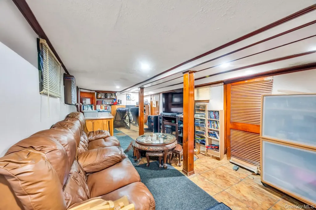 11984 178th Place Jamaica NY 11434