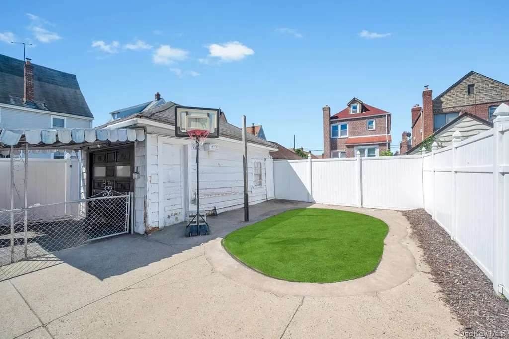 11984 178th Place Jamaica NY 11434