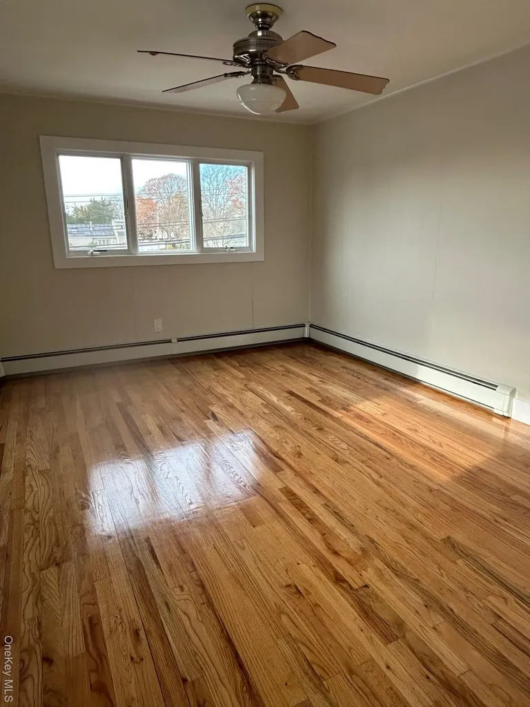 27 Taca Boulevard Deer Park NY 11729