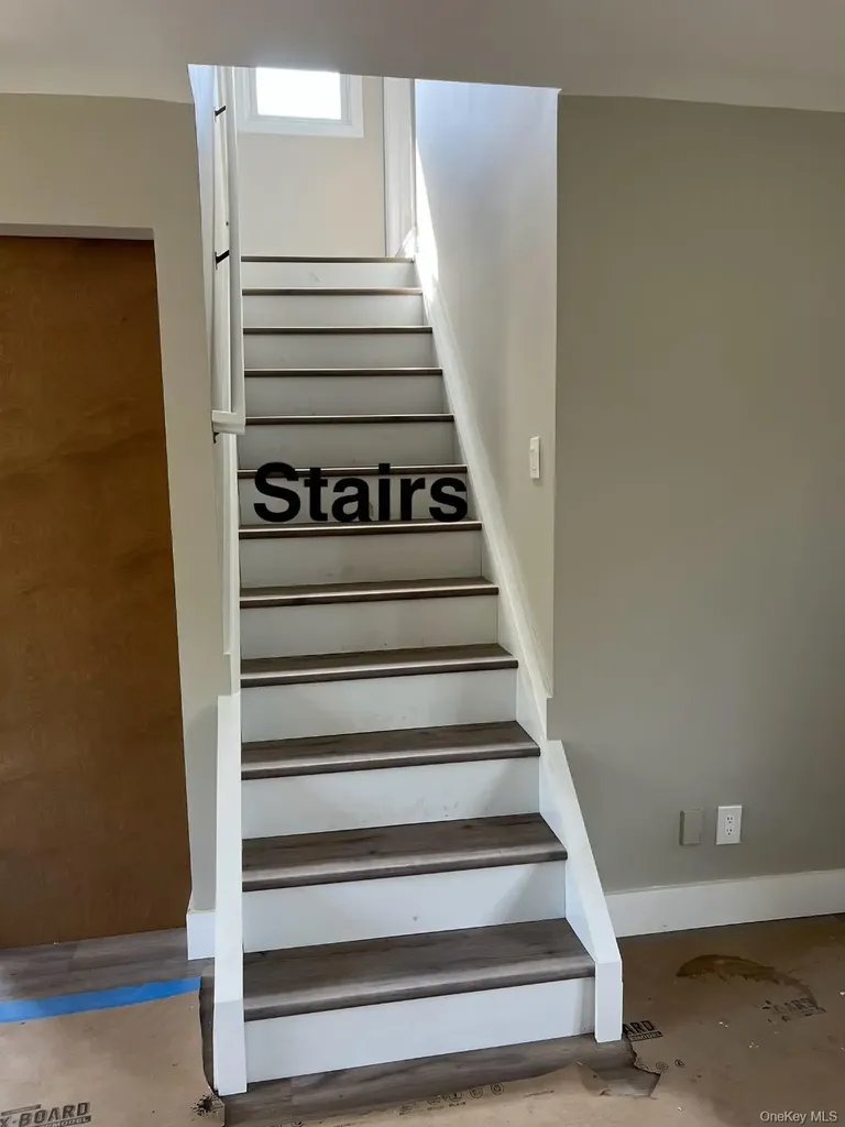 27 Taca Boulevard Deer Park NY 11729