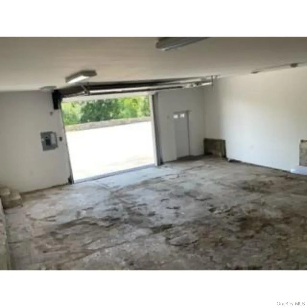 1099 Route 17 Monroe NY 10975