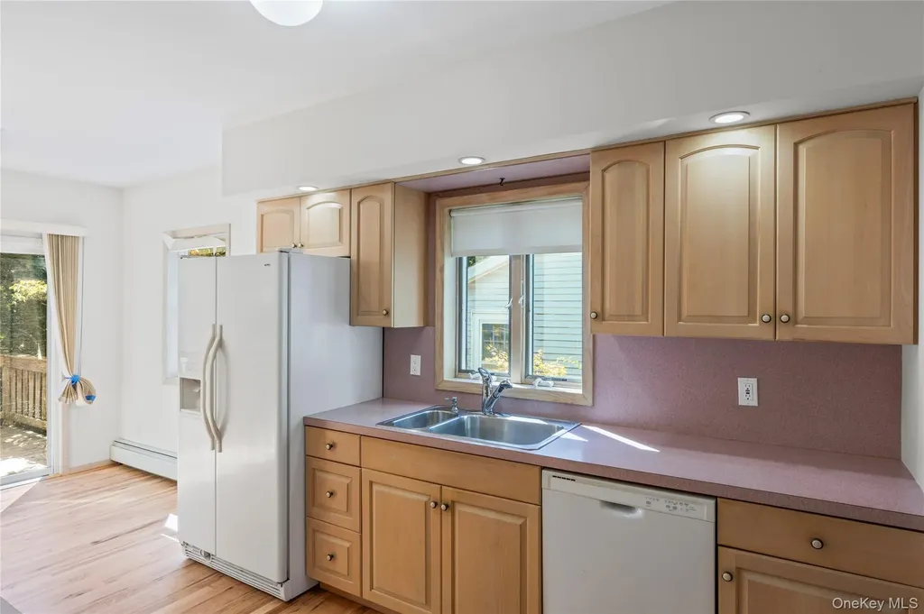 84 Broadway Ronkonkoma NY 11779