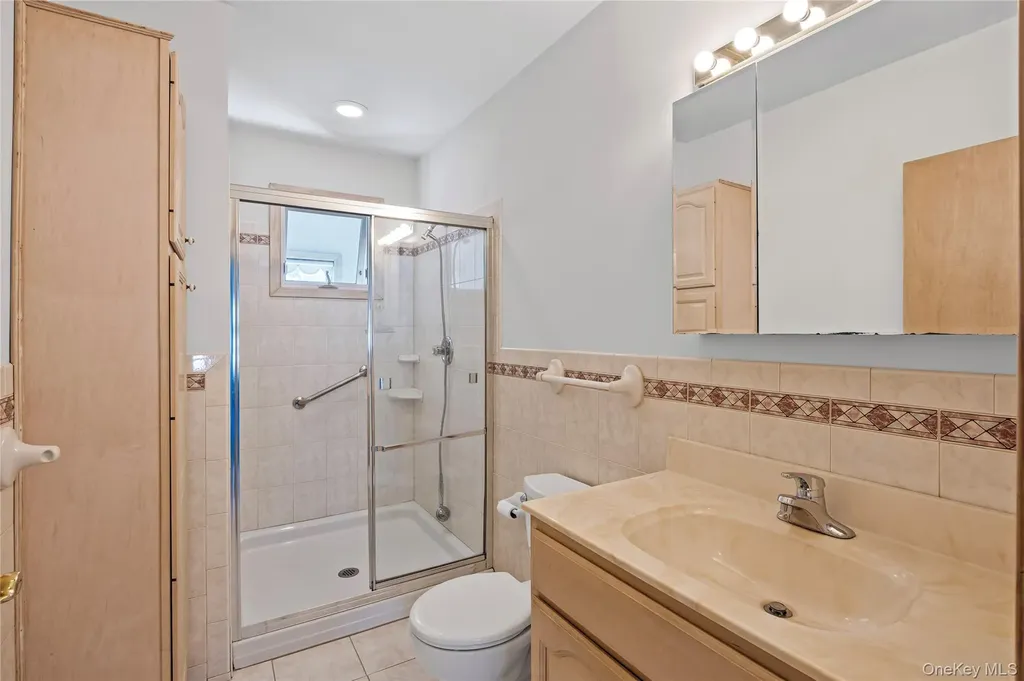 84 Broadway Ronkonkoma NY 11779