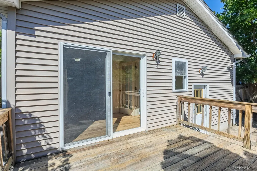 84 Broadway Ronkonkoma NY 11779