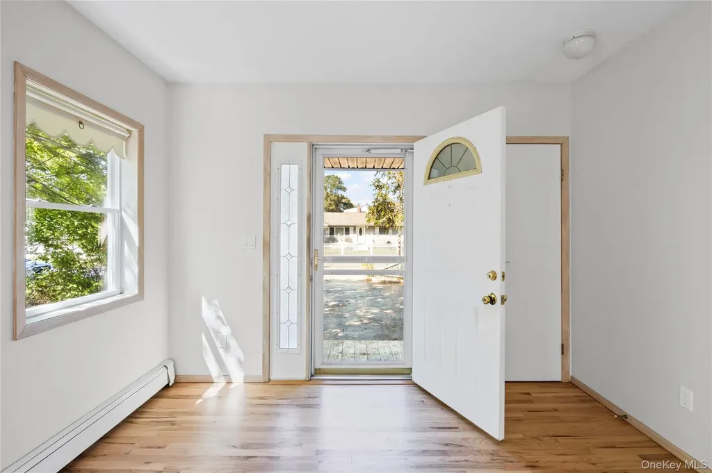 84 Broadway Ronkonkoma NY 11779