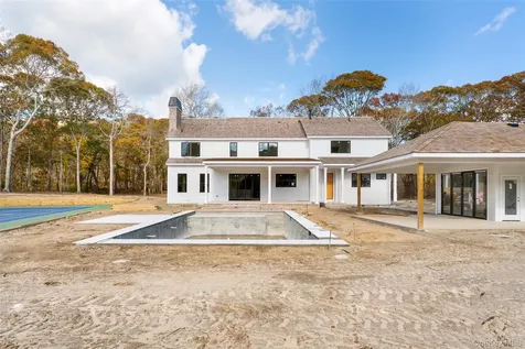 48 Whites Lane Southampton NY 11968