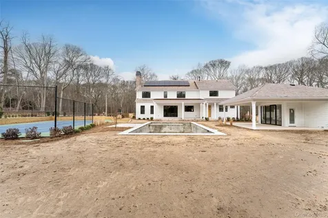 48 Whites Lane Southampton NY 11968