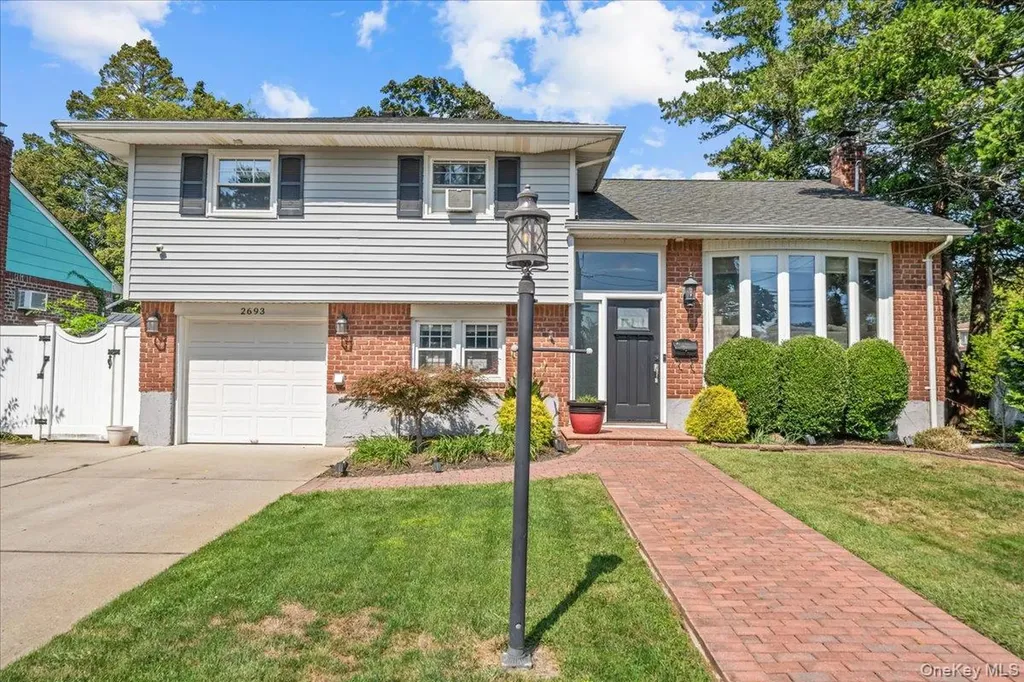 2693 Martin Avenue Bellmore NY 11710