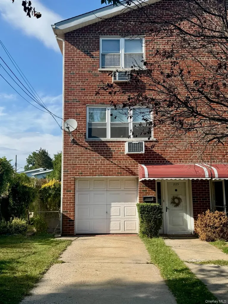 223 Ditmars Street Bronx NY 10464