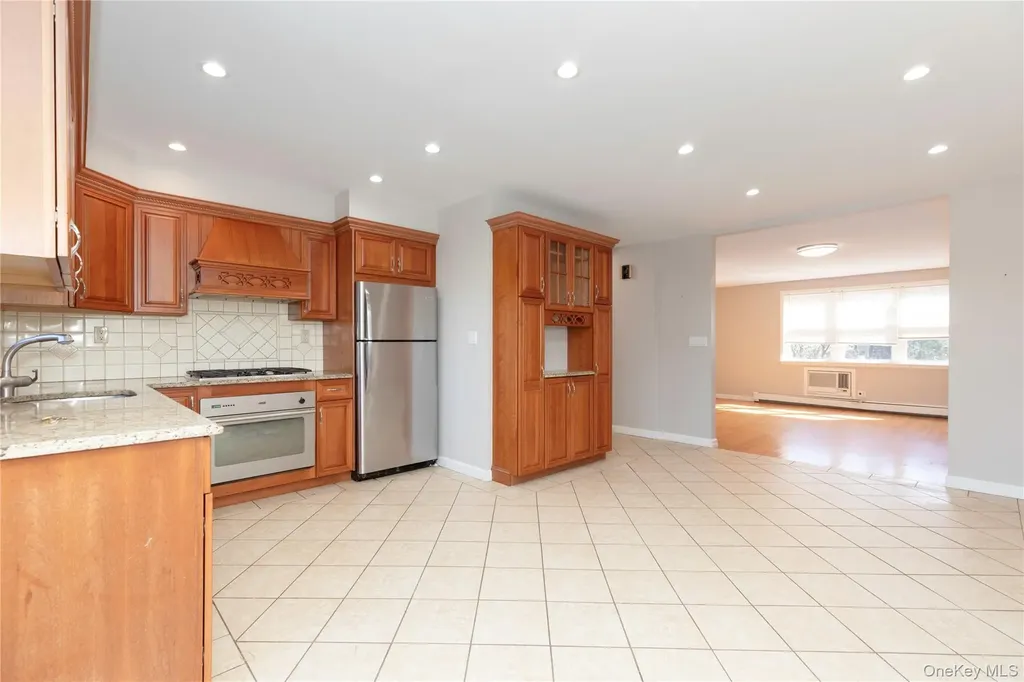 223 Ditmars Street Bronx NY 10464