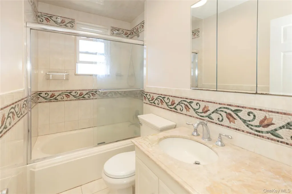 223 Ditmars Street Bronx NY 10464