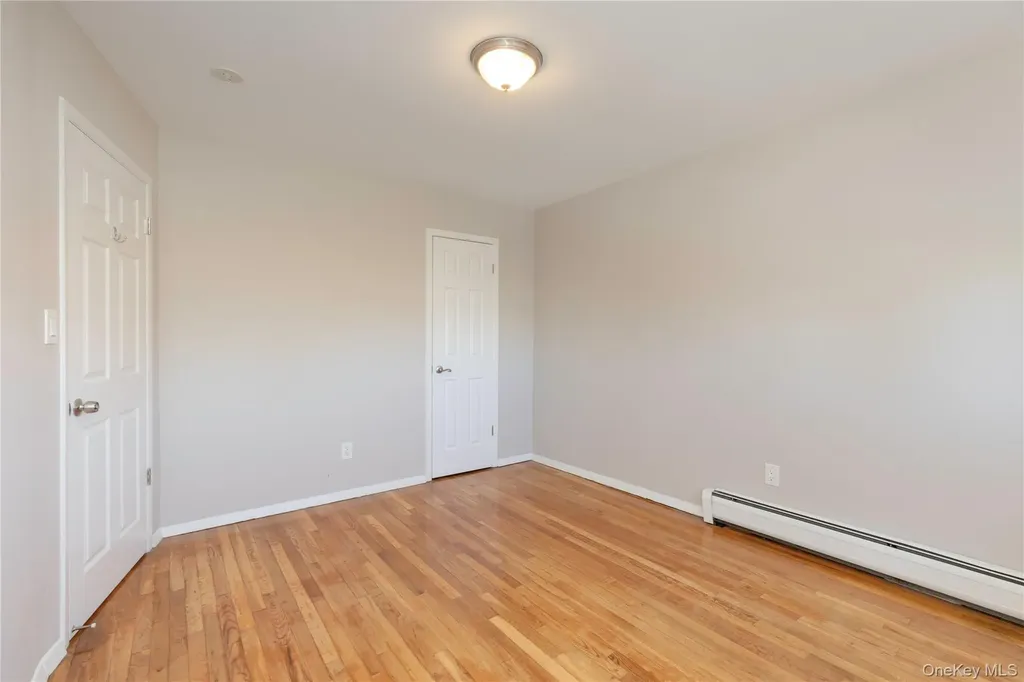 223 Ditmars Street Bronx NY 10464