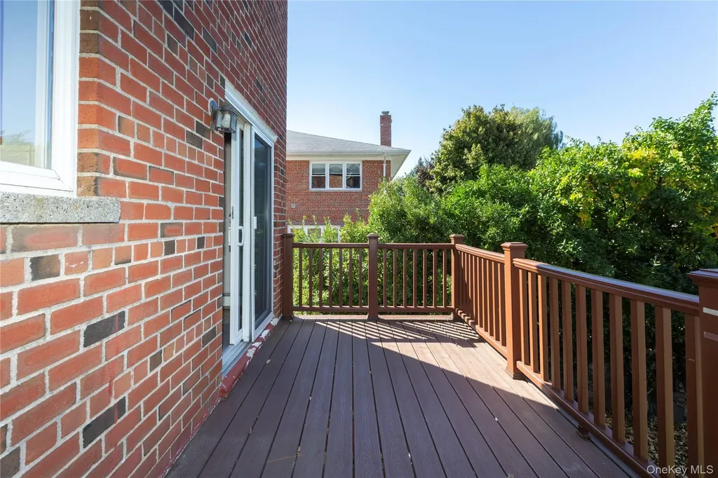 223 Ditmars Street Bronx NY 10464