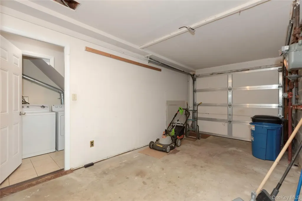 223 Ditmars Street Bronx NY 10464