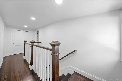 39 Paulanna Avenue Bayport NY 11705