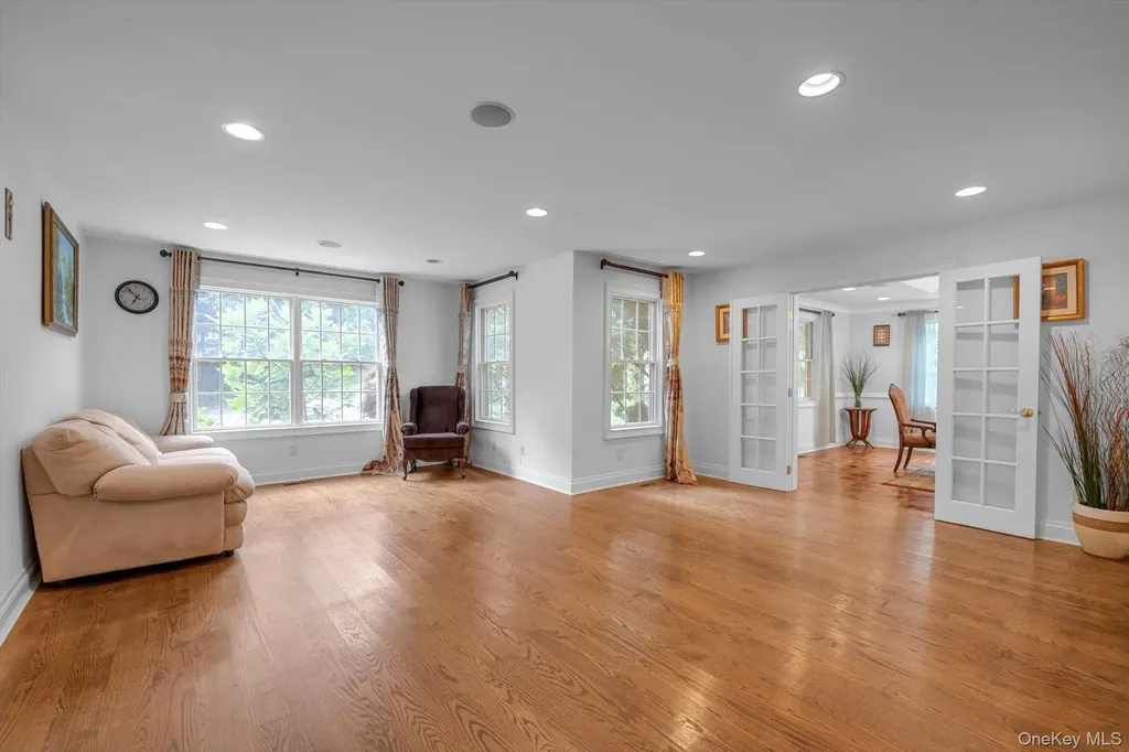 87 Arleigh Road Great Neck NY 11021