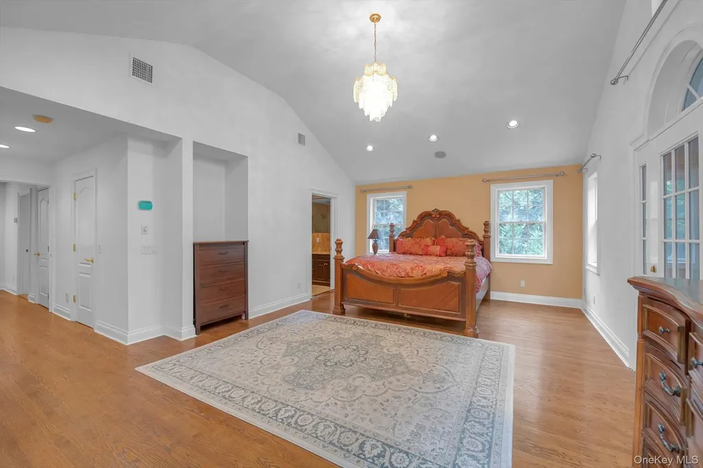 87 Arleigh Road Great Neck NY 11021