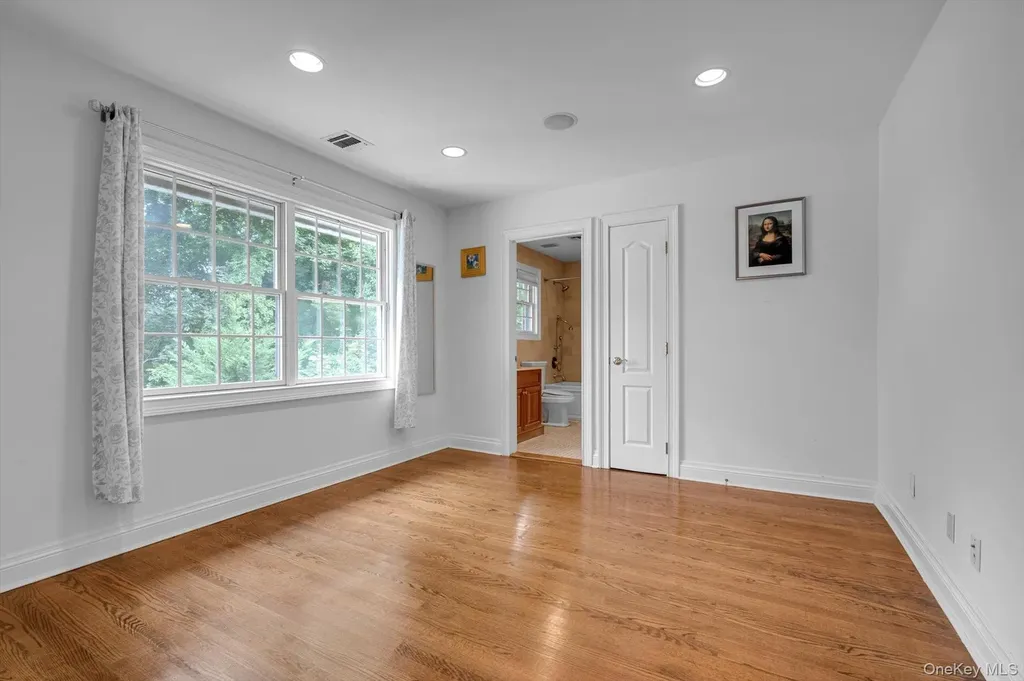 87 Arleigh Road Great Neck NY 11021
