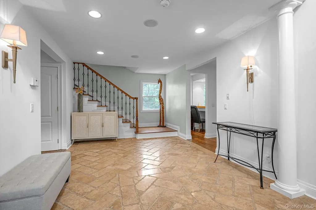 87 Arleigh Road Great Neck NY 11021