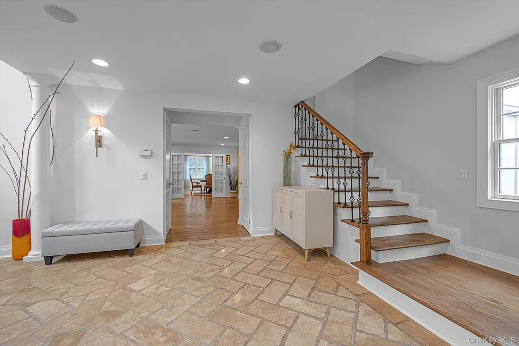 87 Arleigh Road Great Neck NY 11021