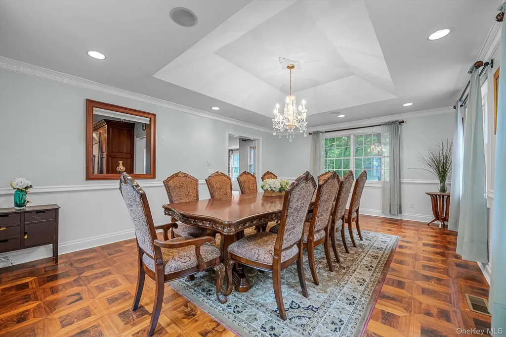 87 Arleigh Road Great Neck NY 11021