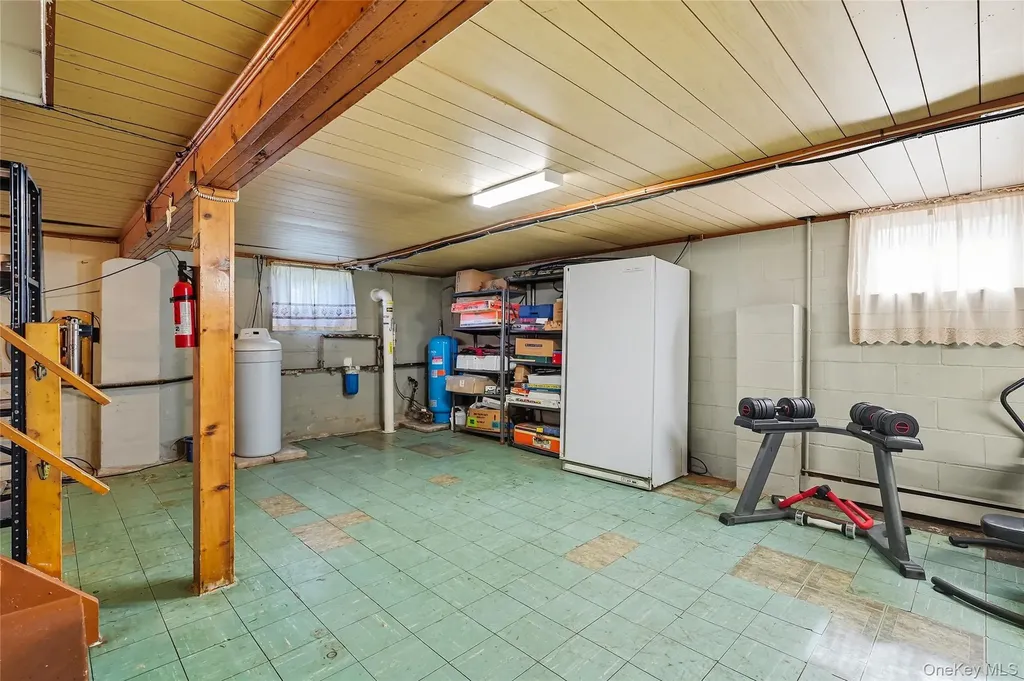 53 Fair Oaks Road Middletown NY 10940