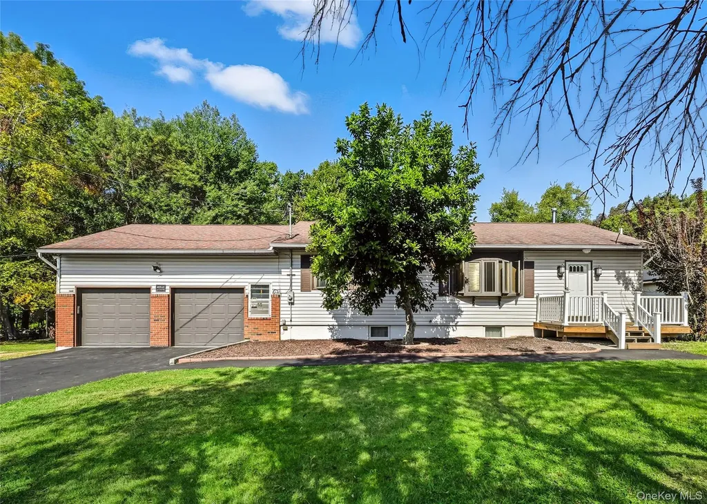 53 Fair Oaks Road Middletown NY 10940