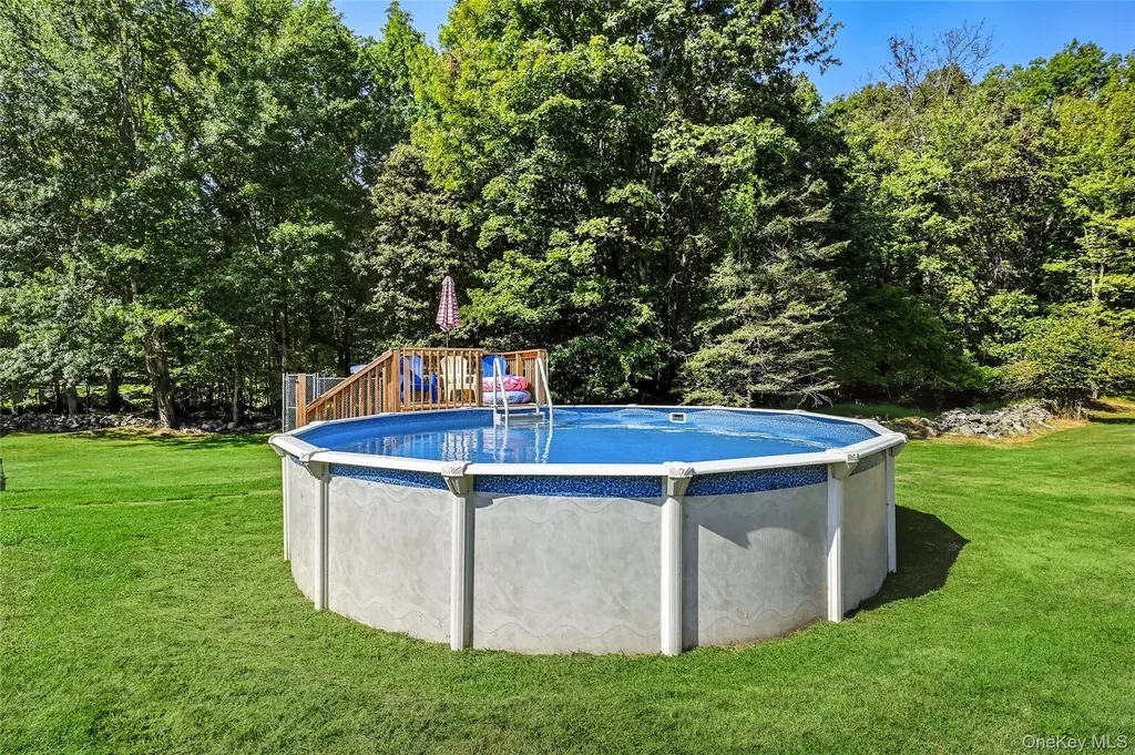 53 Fair Oaks Road Middletown NY 10940