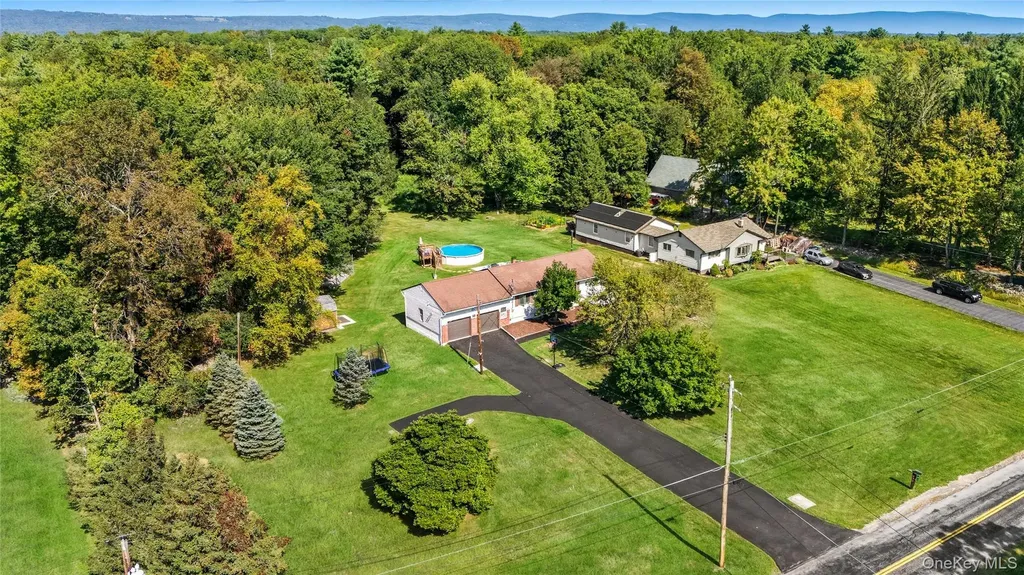 53 Fair Oaks Road Middletown NY 10940