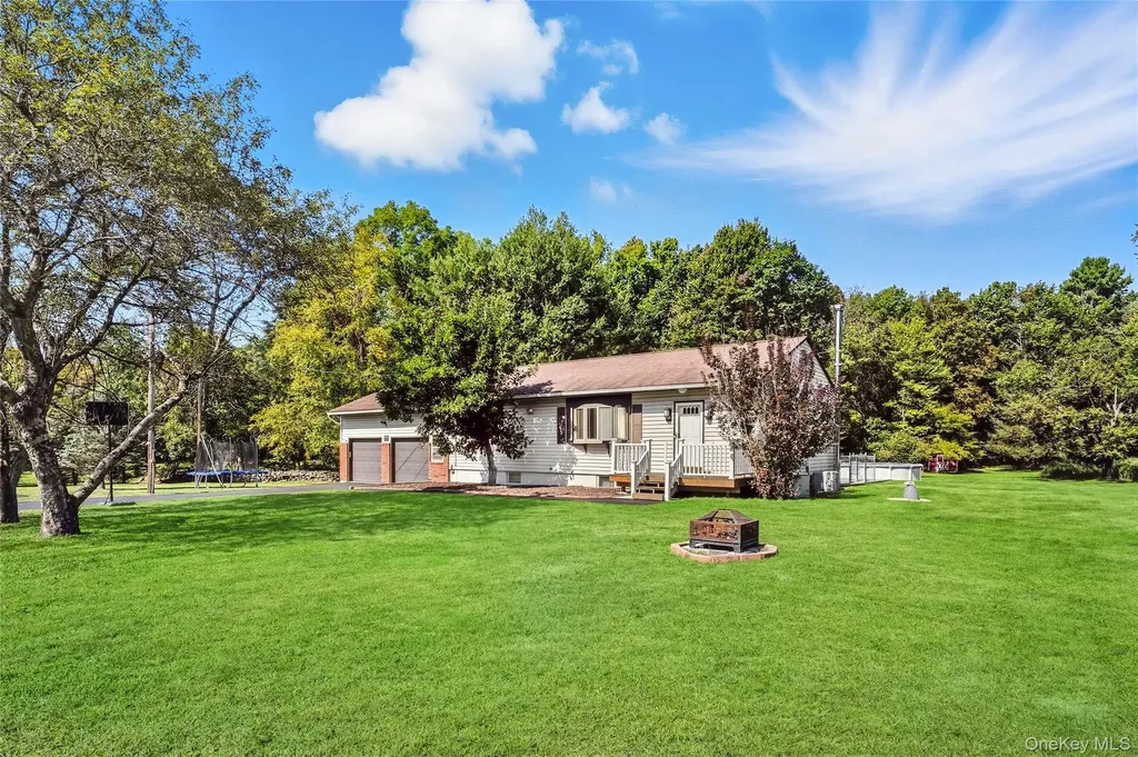 53 Fair Oaks Road Middletown NY 10940