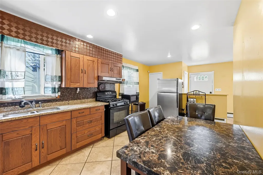 53 Fair Oaks Road Middletown NY 10940